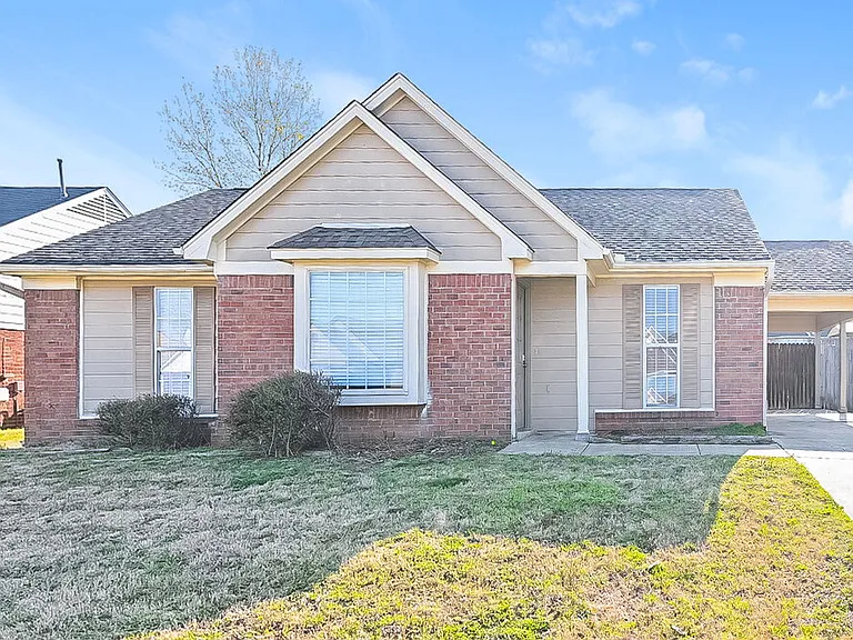 9150 Belmont Dr — Photo 1