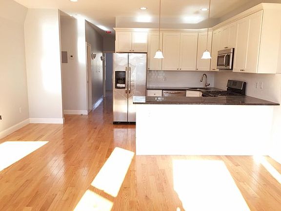 2nd image of 1445 31st Ave