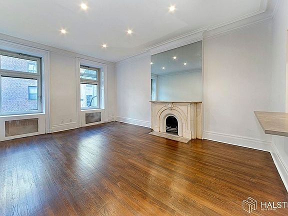 3rd image of 25 E 37th St APT 4B