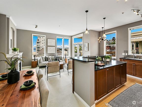 3rd image of 530 4th Avenue W #510