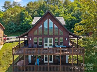 201 Scenic Wolf Dr, Mars Hill, NC 28754