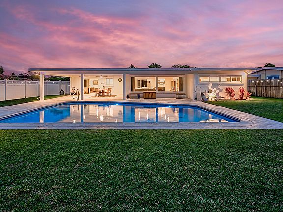 4th image of 1098 W Camino Real