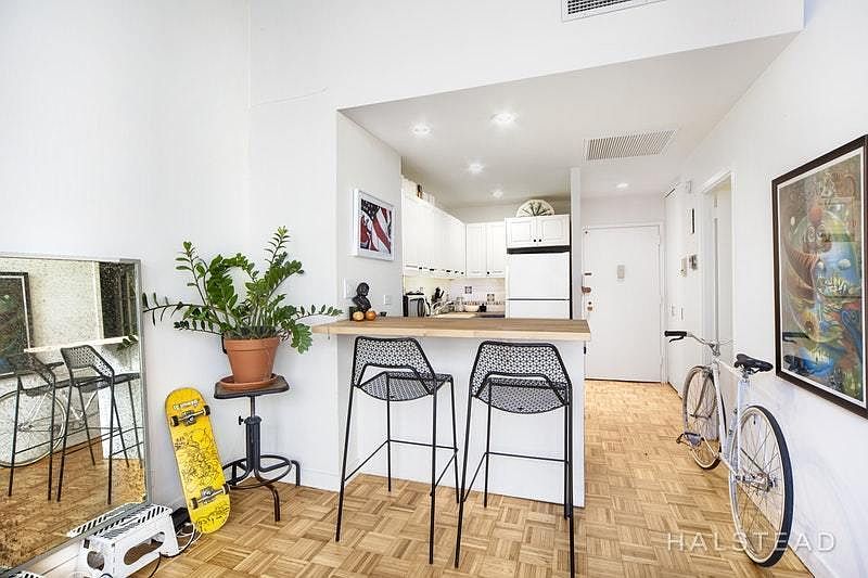 1st image of 111 4th Ave APT 4M