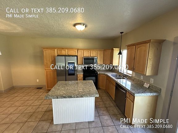 4th image of 2636 N Elm Dr