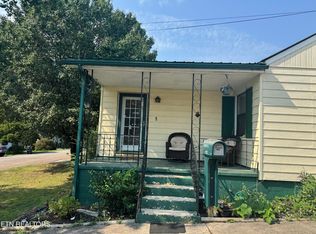 902 Rosedale Ave, Loudon, TN 37774