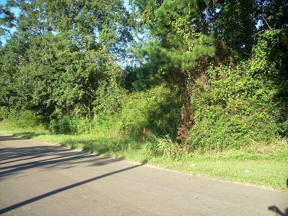 4th image of 1 Old Highway 33