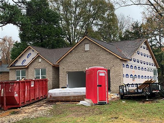 3rd image of 7332 Vineleaf Ln