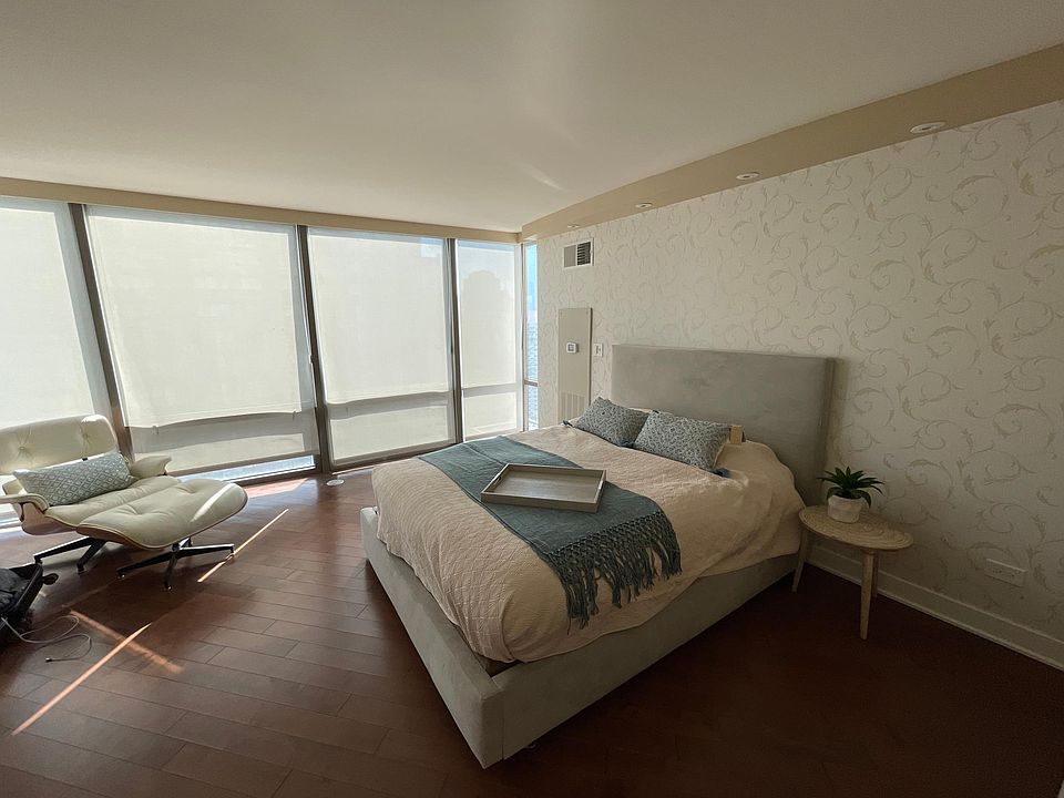 1st image of 2 E Erie St APT 3703