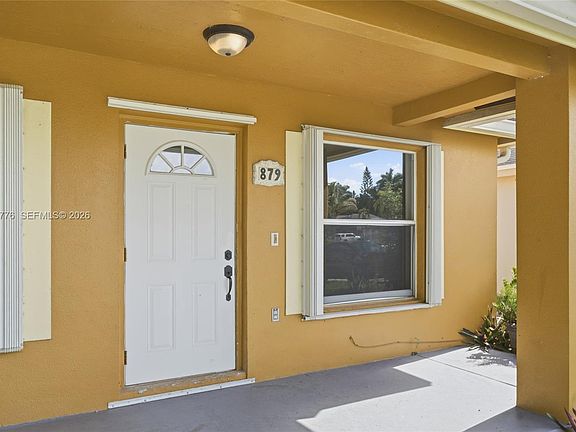 3rd image of 879 SW 10th St