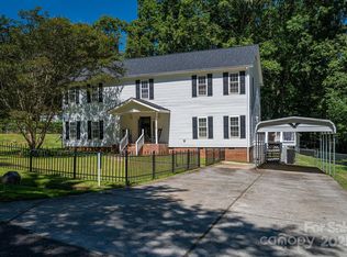 707 East Dr, Cherryville, NC 28021
