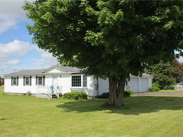 24471 Sanford Corners Rd, Calcium, NY 13616