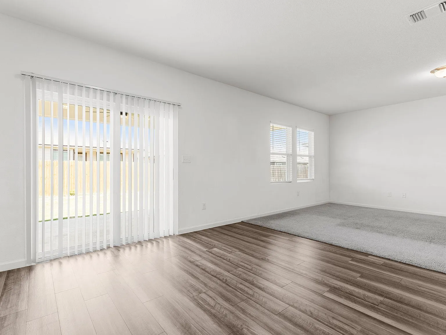 4 bed, 3.0 bath, 2240 sqft, $1,895 — Photo 4