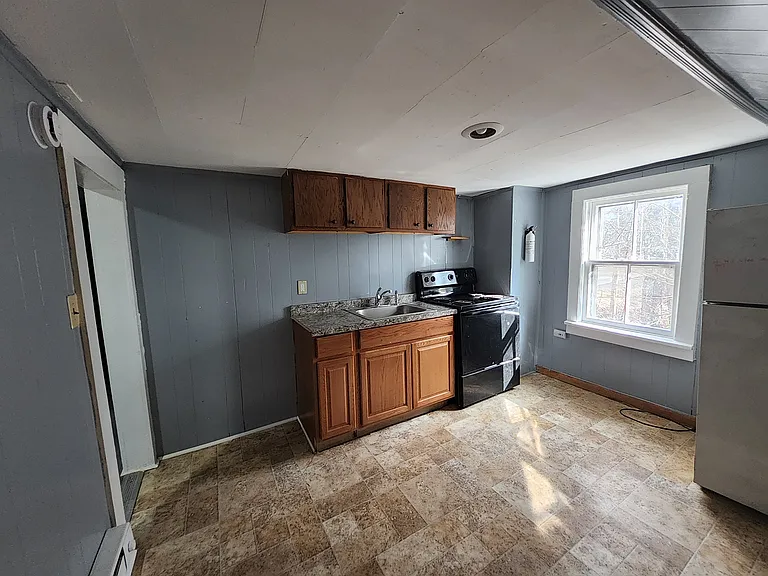 274-278 Cold Spring Rd #1 — Photo 3