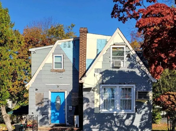31 E 24th Street, Huntington Station, NY 11746
