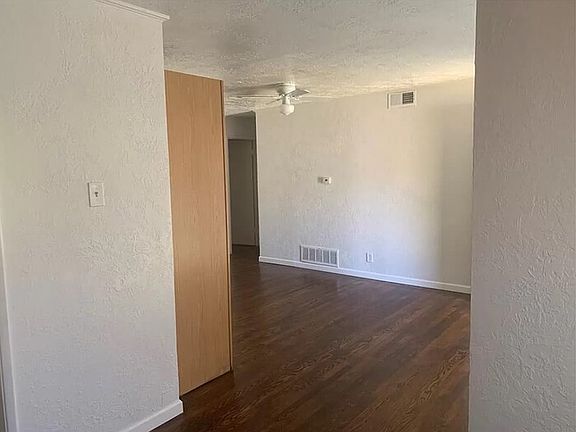 3rd image of 13930 Stardust Ln