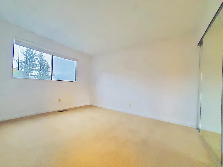 13305 NE 117th Way — Photo 8