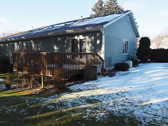 2nd image of 1143 Aspen Dr