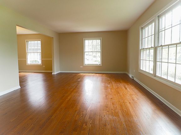5th image of 651 N Salem Ct