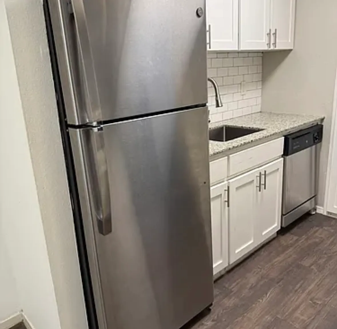 2 bed, 750 sqft, $1,625 — Photo 2