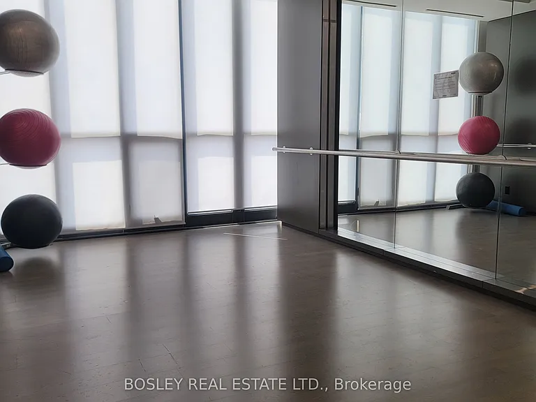 101 Charles St E #4709 — Photo 14