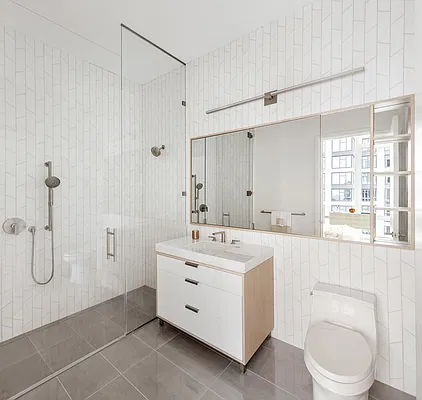 Bathroom, photo 1