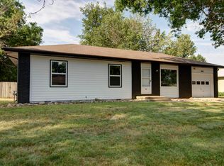 808 E Scott Wayne Dr, Nixa, MO 65714