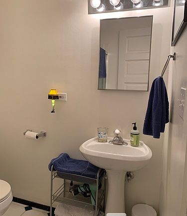 4th image of 1130 W Wrightwood Ave #2