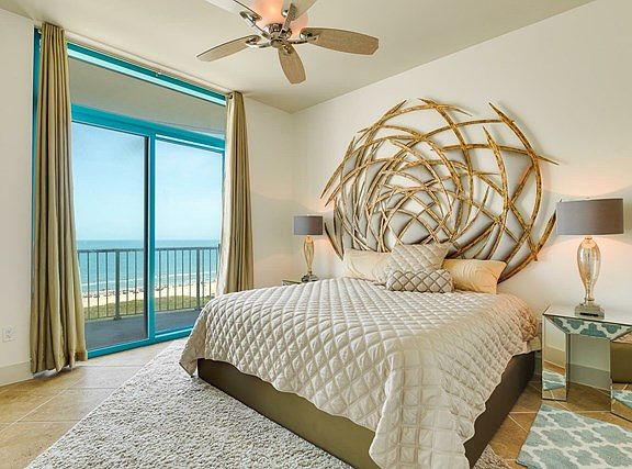 5th image of 310A Padre Blvd