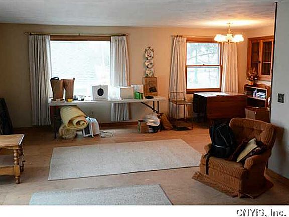 4th image of 8888 Maple Dr