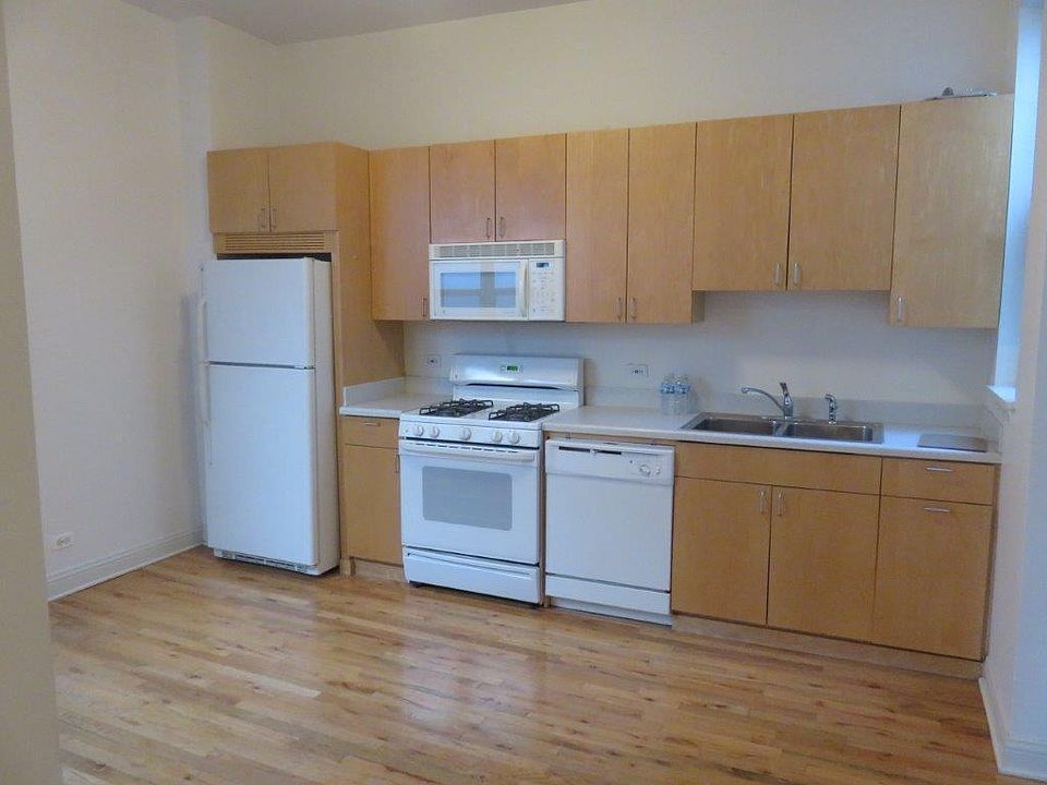 1st image of 2304 N Milwaukee Ave #3S