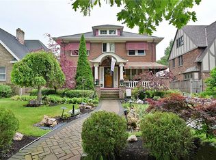 1100 Kenneth Dr, Lakewood, OH