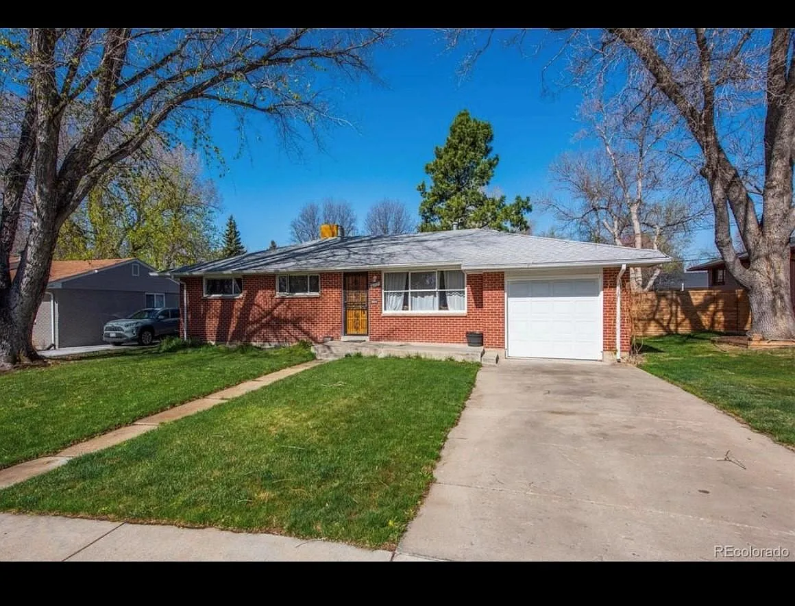 3 bed, 1256 sqft, $2,700 — Photo 1