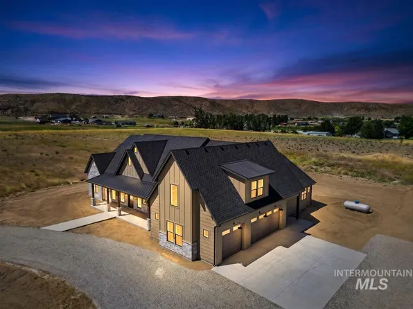 6677 Sophie Ln, Emmett, ID 83617