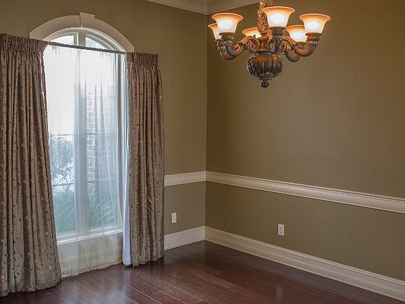 3rd image of 102 Saint Charles Cir #4