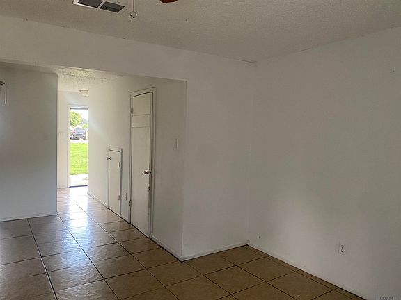 4th image of 2038 Jasper Ave