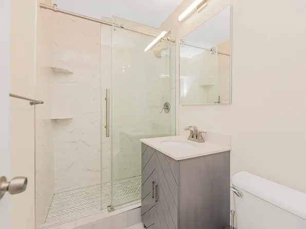 5900 Arlington Avenue image 8 of 20