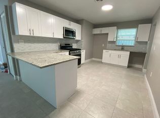 9121 Bamboo Dr, Palm Beach Gardens, FL 33410