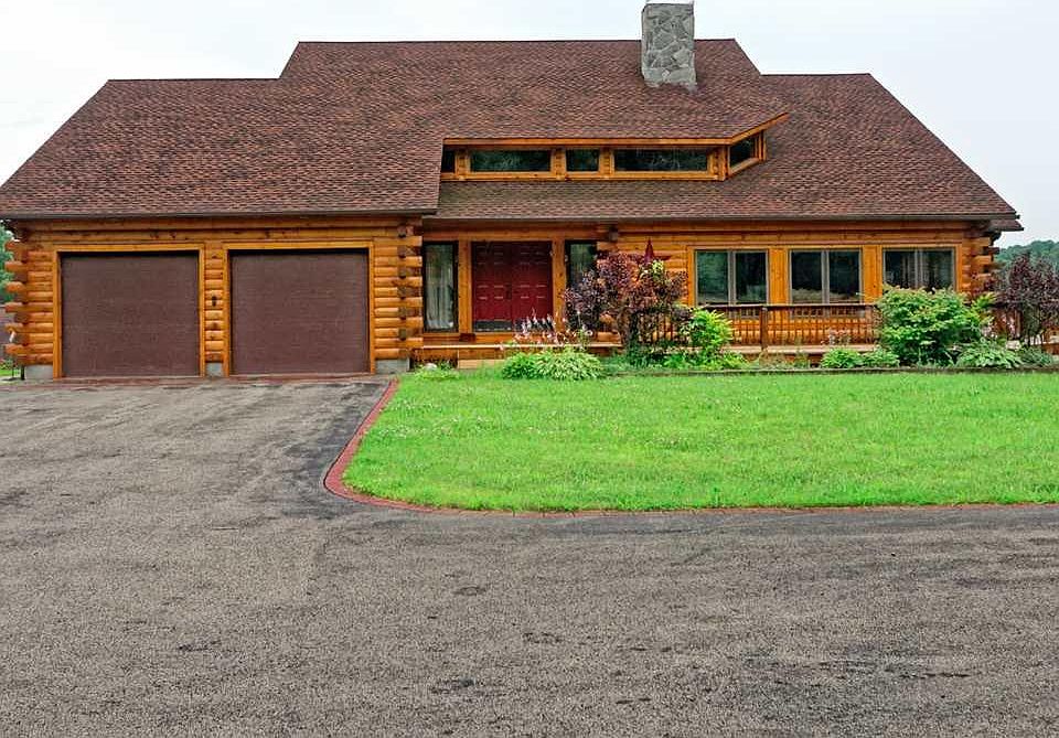1st image of 146 Oak Leaf Cir