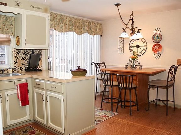 Eat in Kitchen