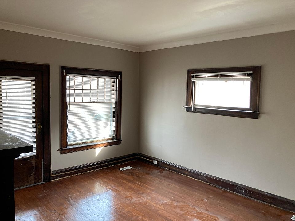 1st image of 2048 W 98th St APT 4