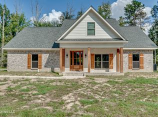 104 Shady Oaks Ln, Forest, MS 39074