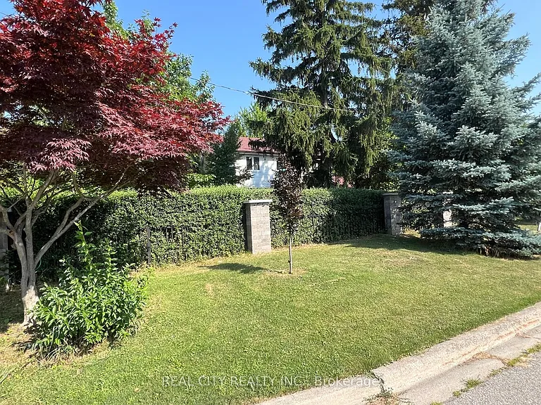 2451 Loanne Dr #LOWER — Photo 6