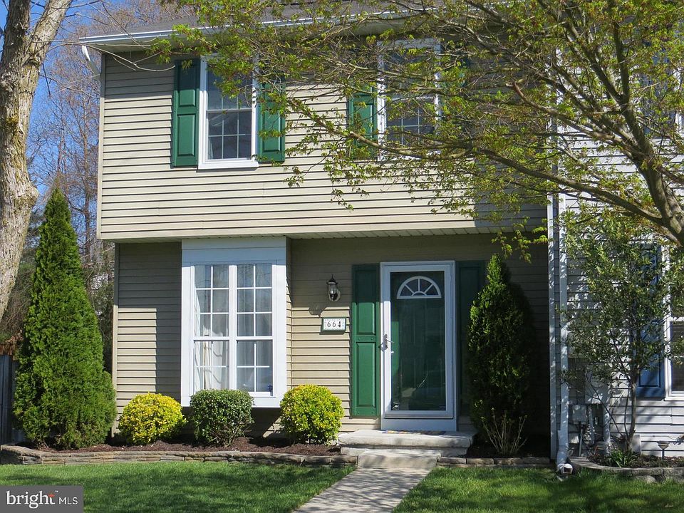 1st image of 664 Paddle Wheel Ct W