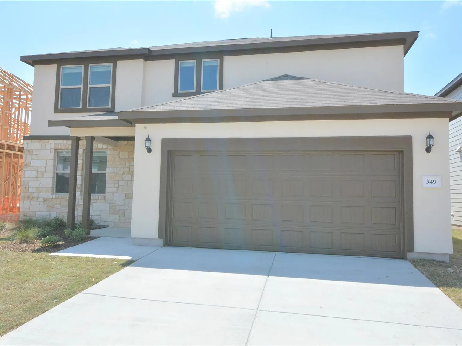 4 bed, 3.0 bath, 2227 sqft, $2,150 — Photo 2
