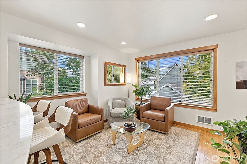 5th image of 5252 12th Avenue NE #B