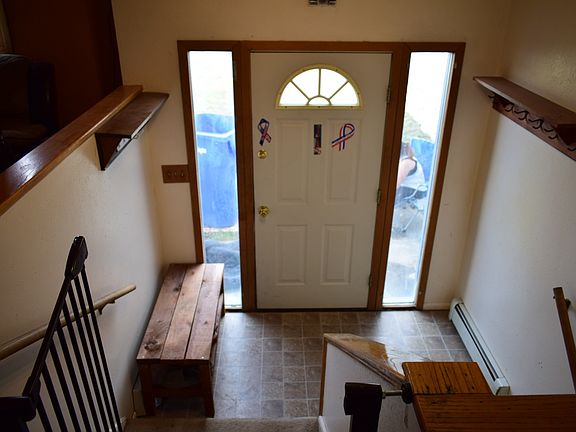 4th image of 105 Moon Cir
