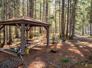 360 N Kokanee Ridge Dr, Hoodsport, WA