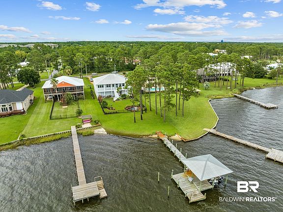 3rd image of 449 Sunset Dr