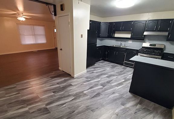 4th image of 8604 E 92nd Pl