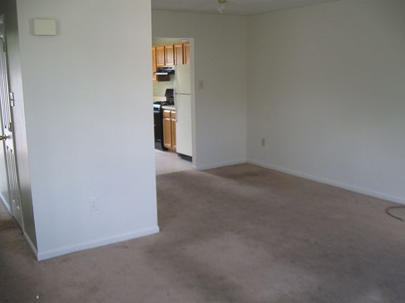 4th image of 20100 Kellys Ln